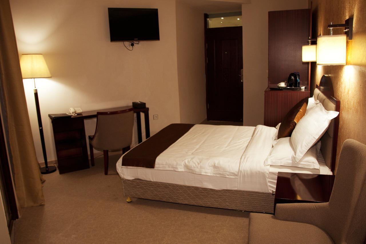 Manrashiwa Hotel Addis Ababa Room photo